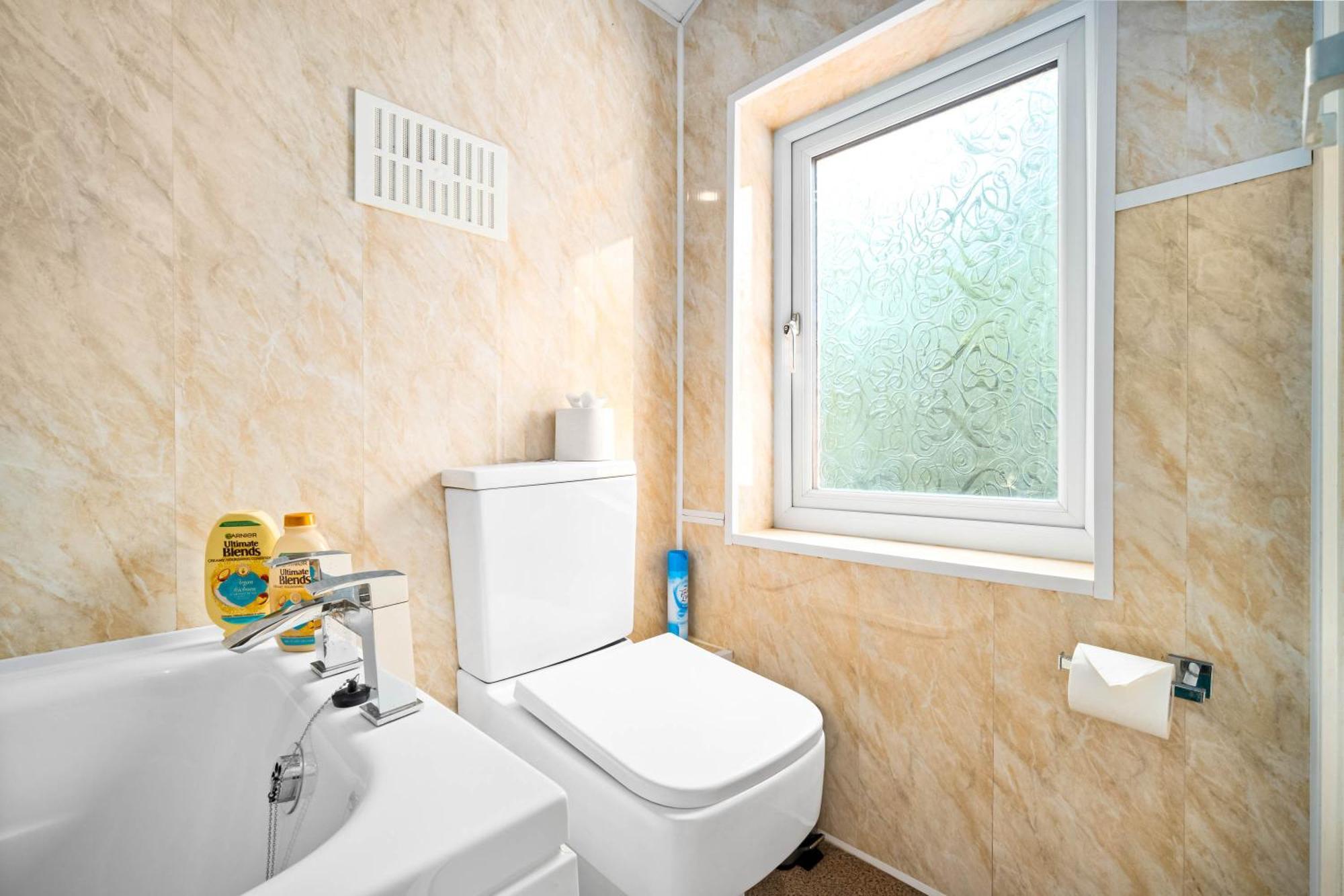 버밍엄 3 Bed House For Contractors & Families And Free Parking 빌라 외부 사진