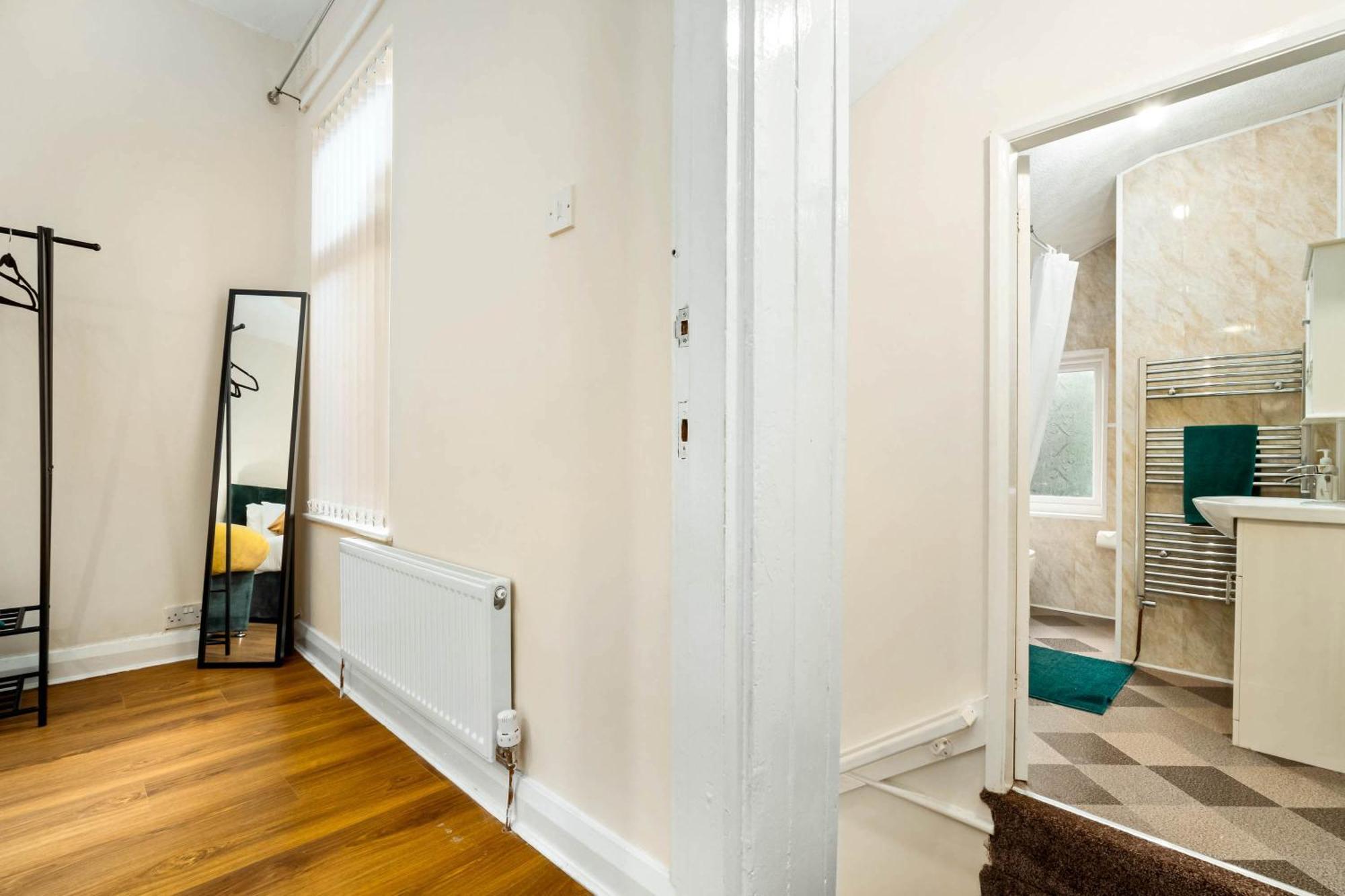 버밍엄 3 Bed House For Contractors & Families And Free Parking 빌라 외부 사진