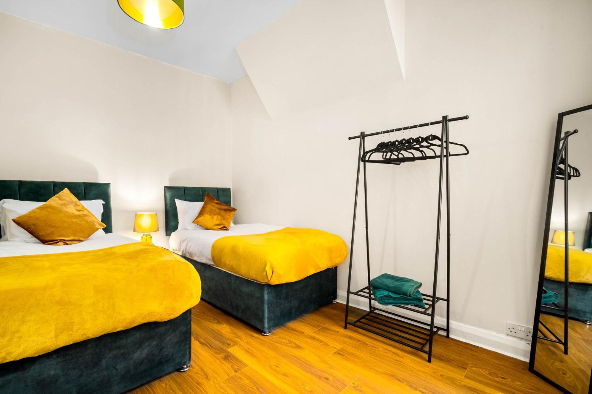 버밍엄 3 Bed House For Contractors & Families And Free Parking 빌라 외부 사진