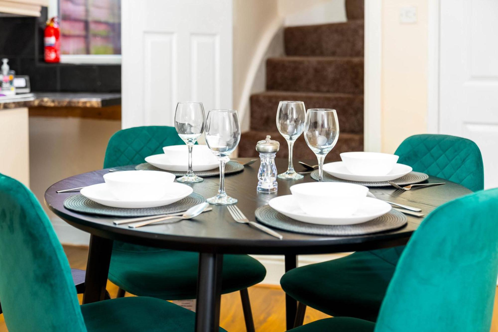 버밍엄 3 Bed House For Contractors & Families And Free Parking 빌라 외부 사진