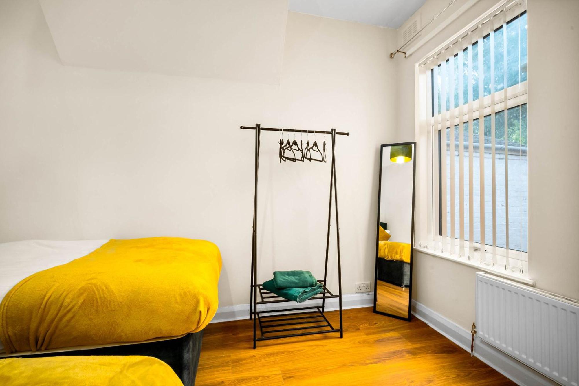 버밍엄 3 Bed House For Contractors & Families And Free Parking 빌라 외부 사진